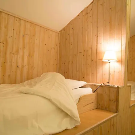 Gite Douillet A Avec Terrasse, Wifi Et Cuisine Equipee - Fr-1-589-43 * Fresse-sur-Moselle