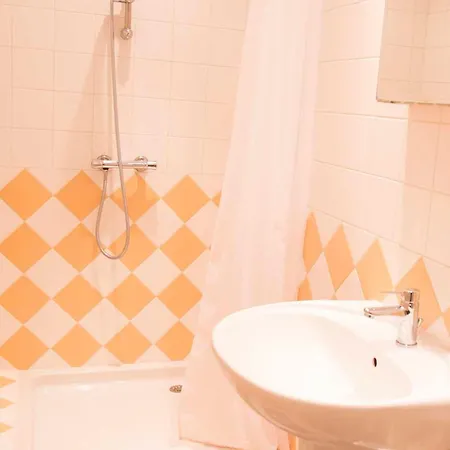 Gite Douillet A Avec Terrasse, Wifi Et Cuisine Equipee - Fr-1-589-43 Holiday home Fresse-sur-Moselle